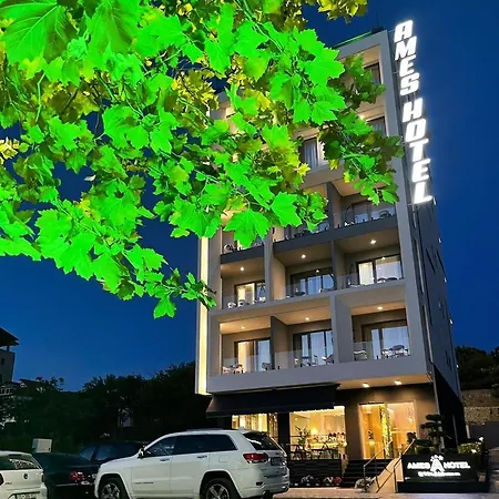 Ames & Hotel 4*