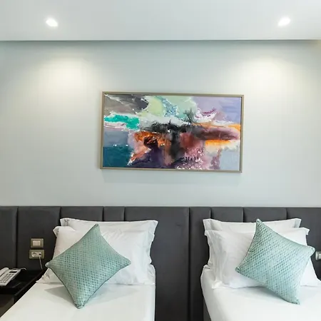 Hotel Ames & 4*