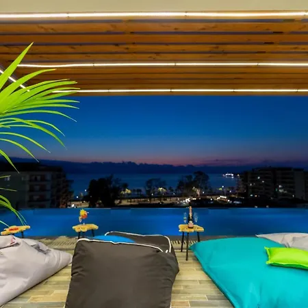 Ames & Hotel 4*