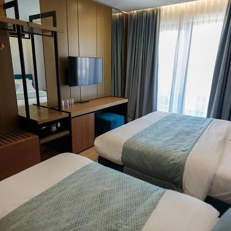 Ames & Hotel