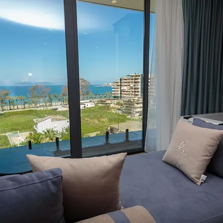 Ames & 4* Vlorë