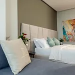 Hotel Ames & 4*
