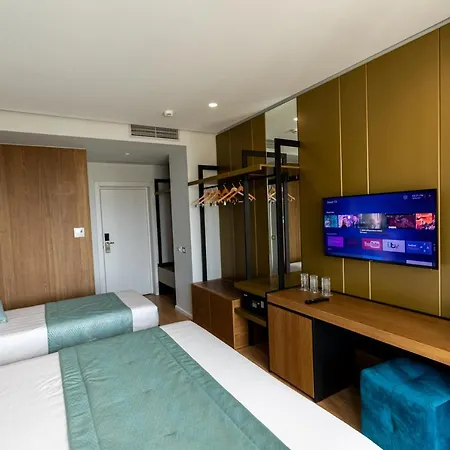 Hotel Ames & 4*