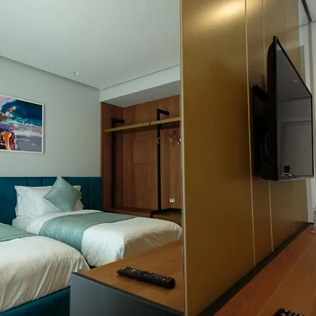 Ames & מלון Vlorë